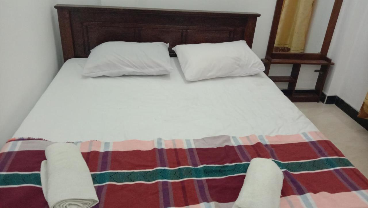 Hotel House Of Richness Negombo Esterno foto
