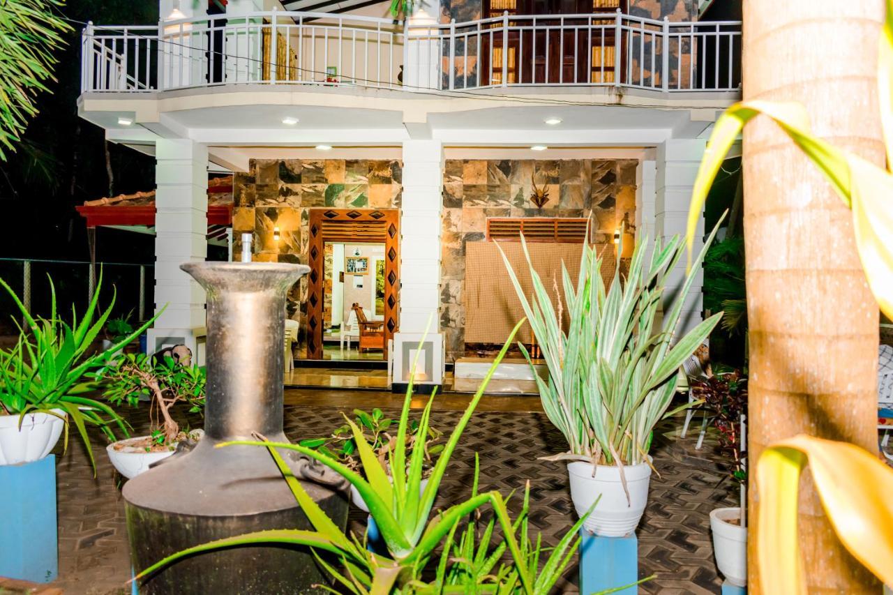 Hotel House Of Richness Negombo Esterno foto
