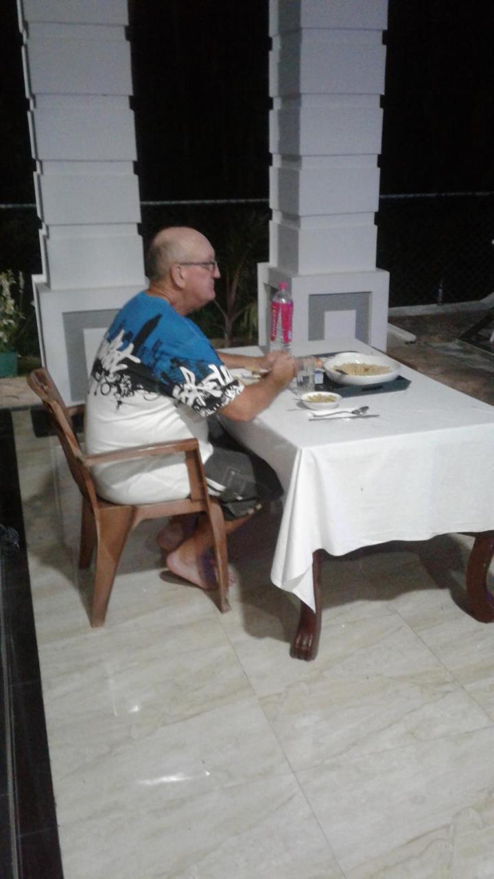 Hotel House Of Richness Negombo Esterno foto
