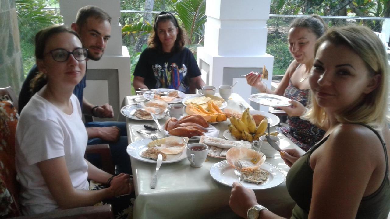 Hotel House Of Richness Negombo Esterno foto